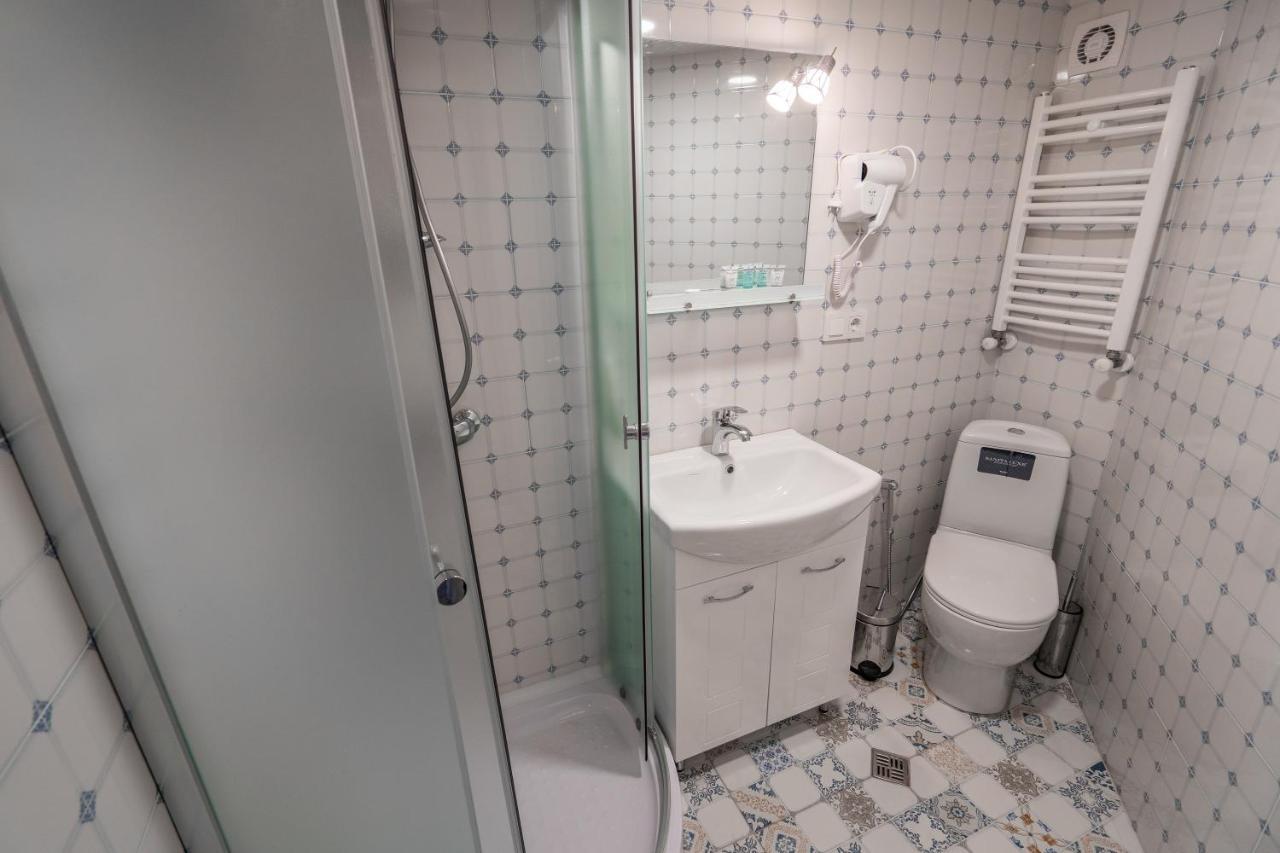 Mini Hotel On Aghmashenebeli Ave Tbilisi Zewnętrze zdjęcie