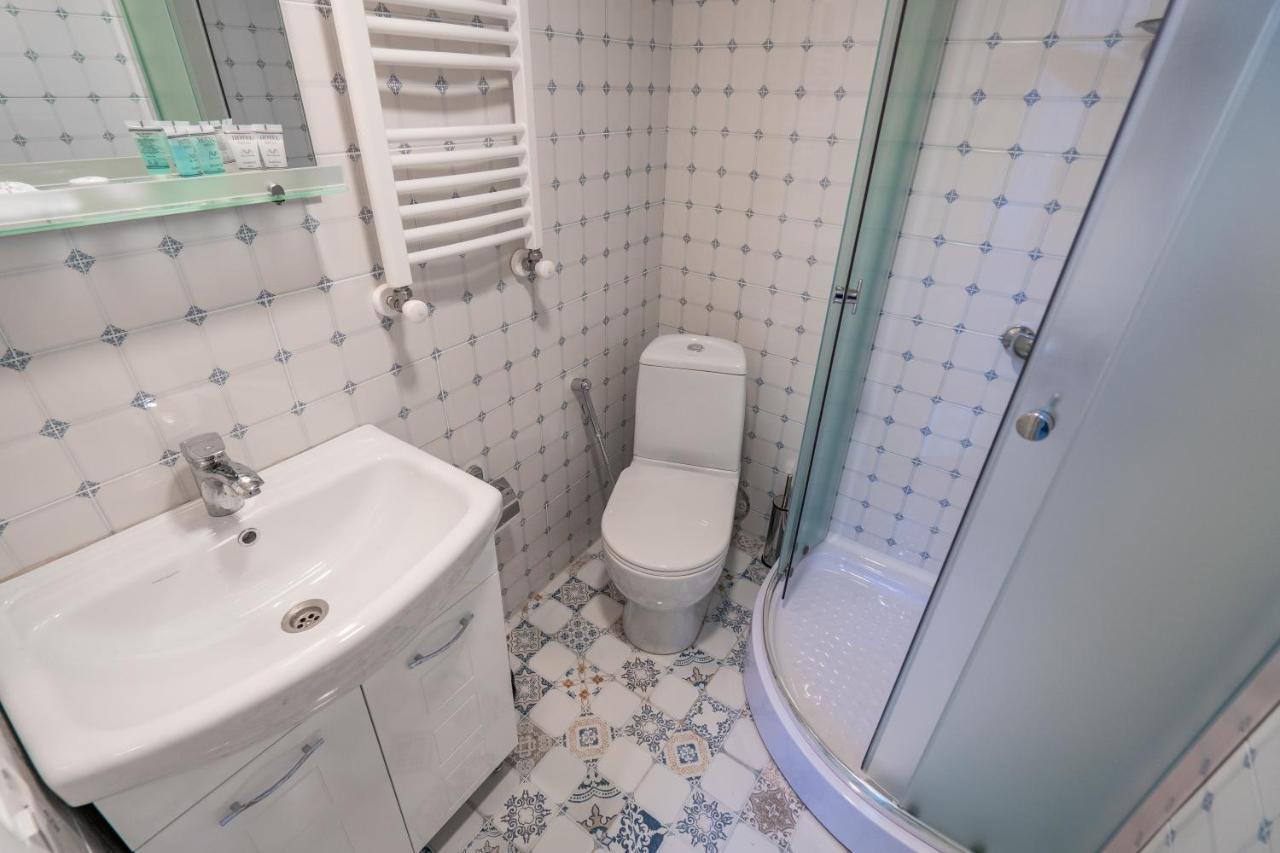 Mini Hotel On Aghmashenebeli Ave Tbilisi Zewnętrze zdjęcie